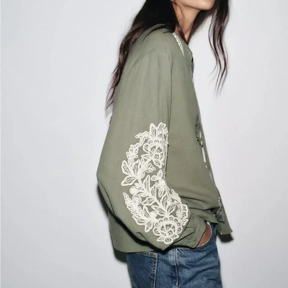 ZARA CONTRAST EMBROIDERY BLOUSE - Picture 4 of 7